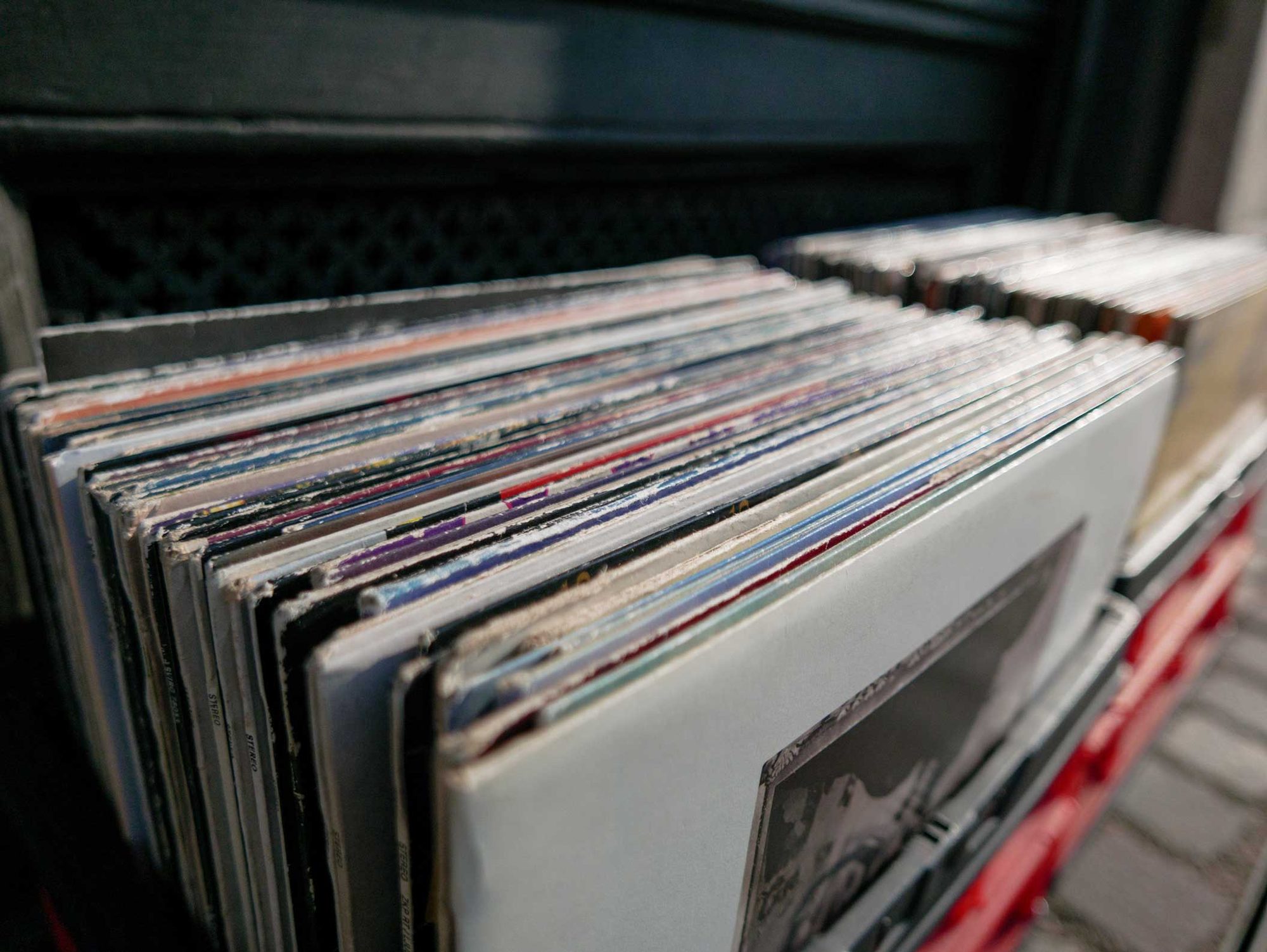 Auswahl an Schallplatten im Vinyl